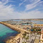 Penthouse Duplex-torrevieja, Close To The Торевьиа